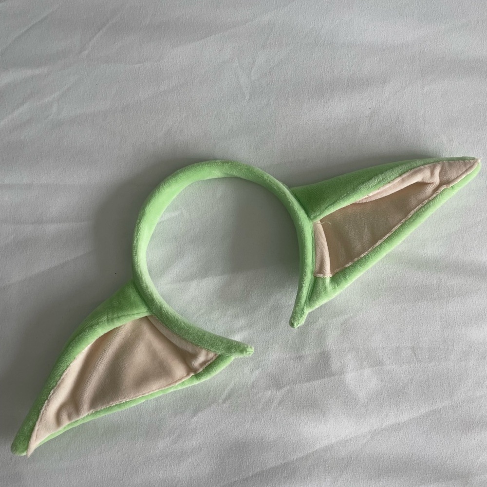 3 for $30 | Disney Minnie Sequin Bow + Baby Yoda Gorgu Costume Headband Set - Picture 6 of 7